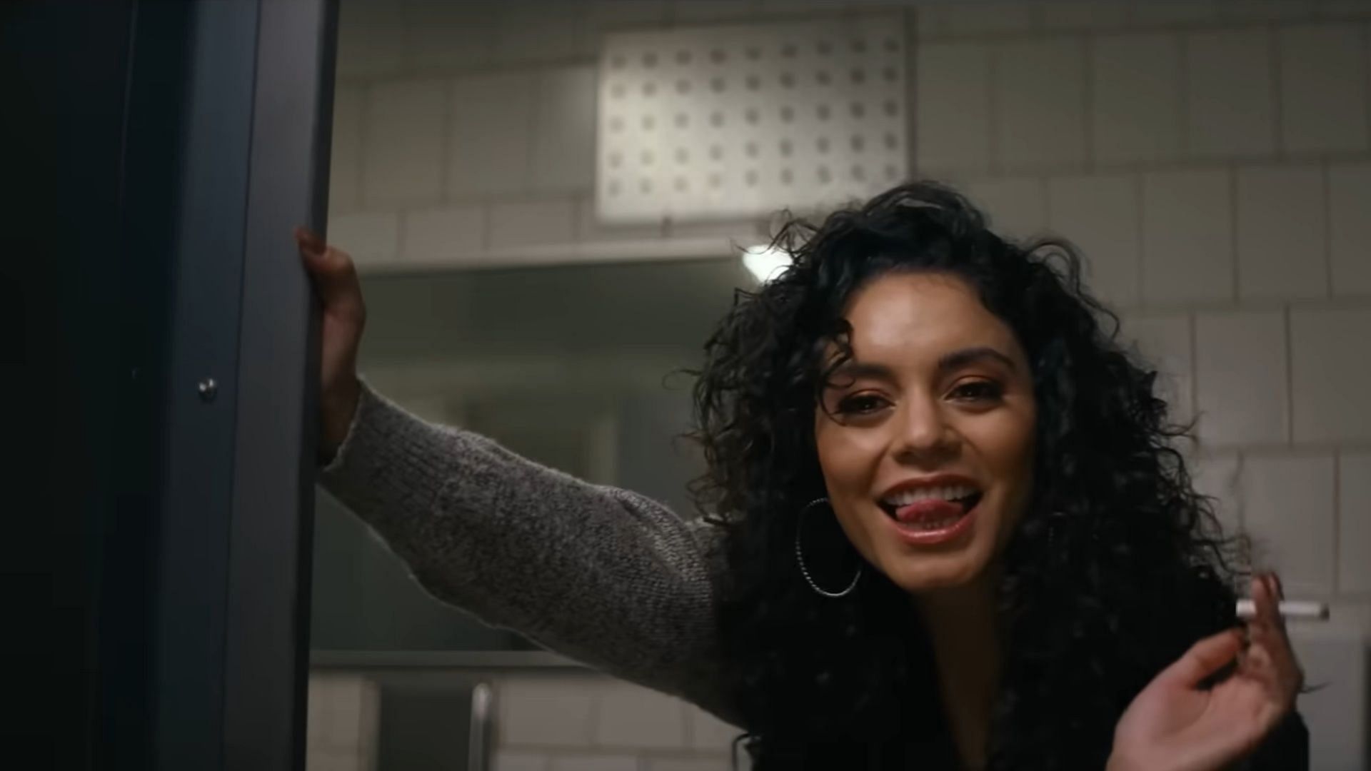 Julia soon befriends the fun-loving Naomi (Image via Sony Pictures Releasing)